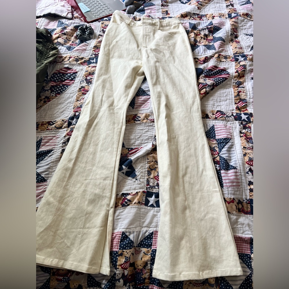 Crème FINESSE bootcut pants